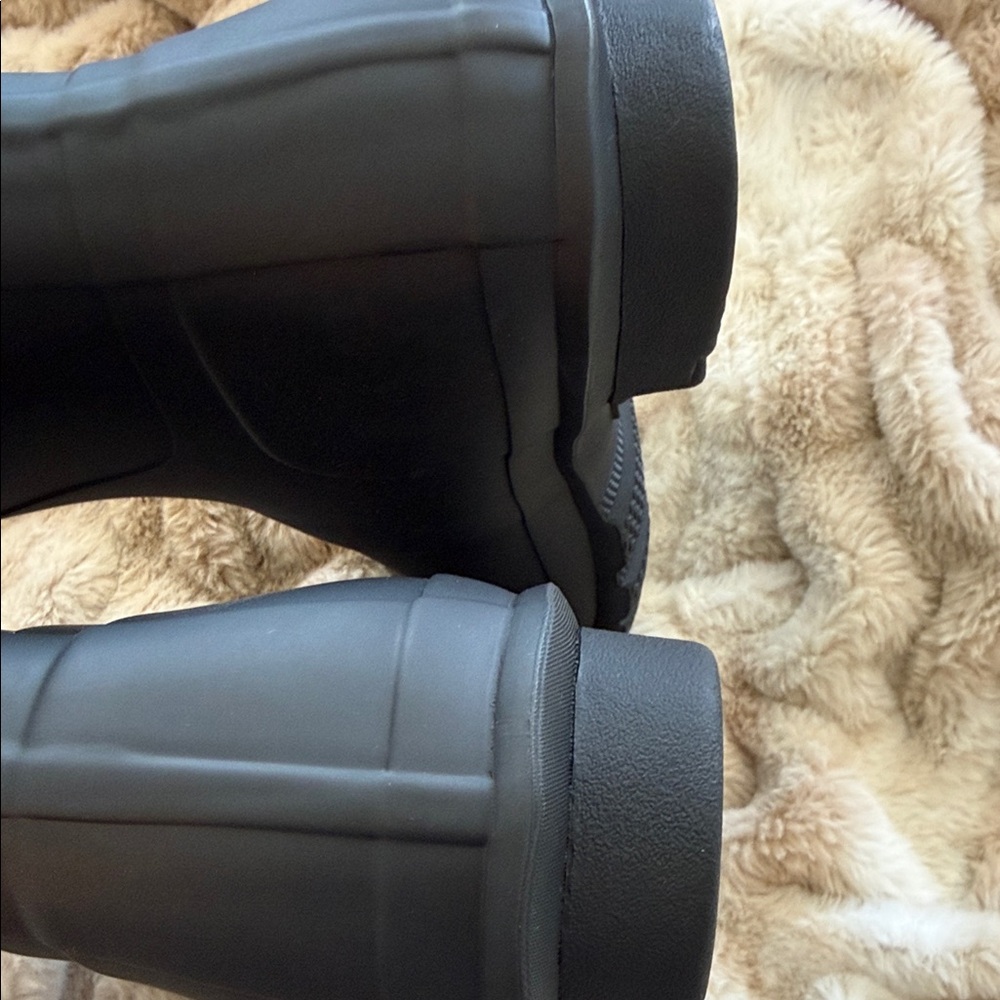 Hunter Original black Short Boot plus Socks - Picture 5 of 6
